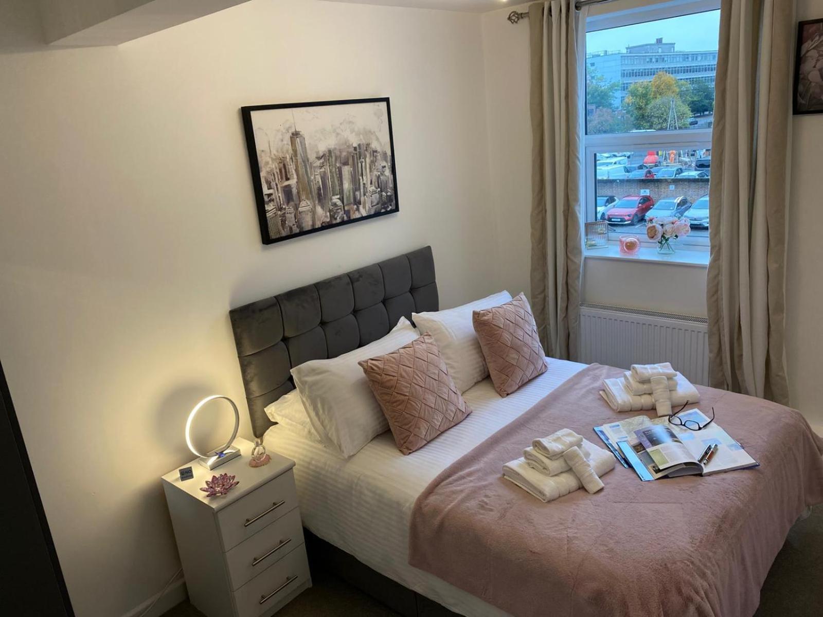 Stylish Apartment In Watford Watford  Exteriér fotografie